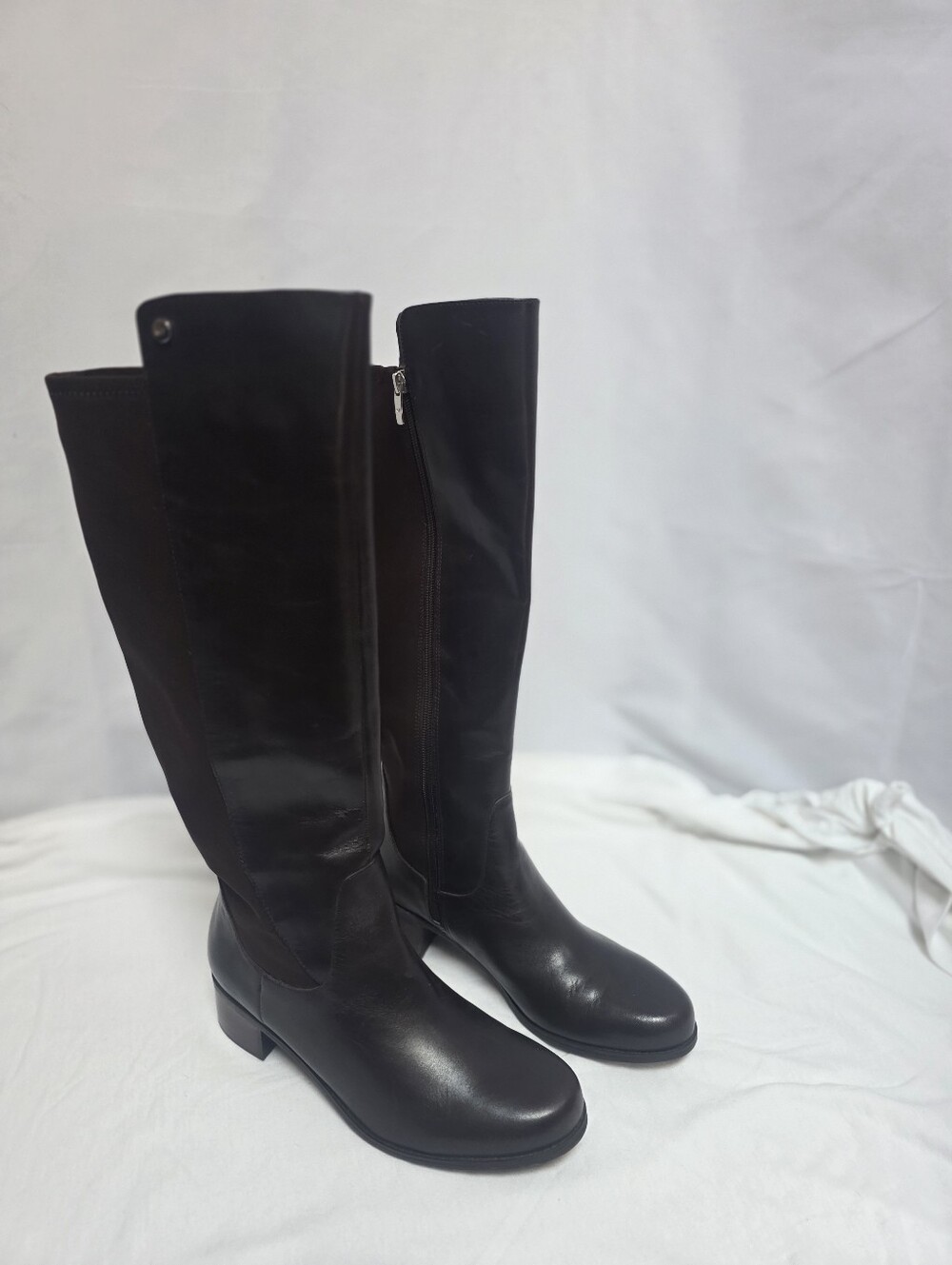 Marc Fisher Women's Brown Leather Knee High Boots Size 8.5W Wide - Picture 2 of 9